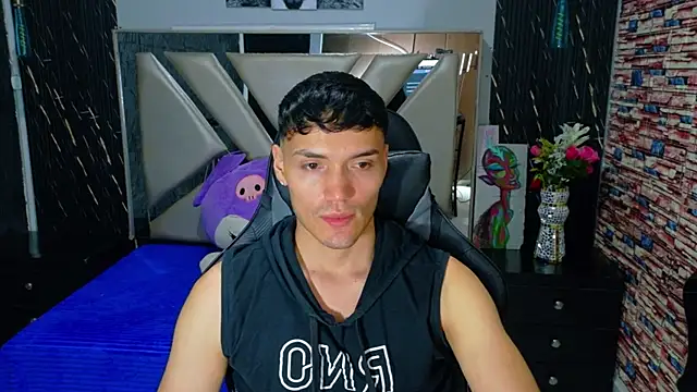 Aron_Darkx webcam show