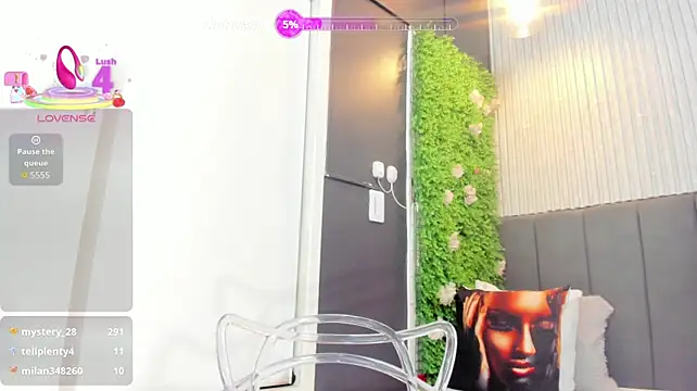 Chatroom XXX en direct de RebeccaSexx