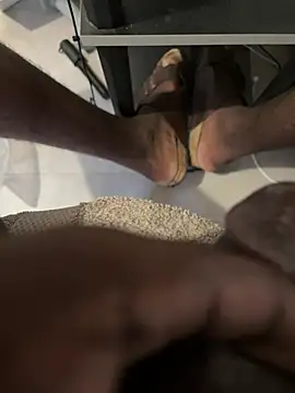 Pokazy przed kamerką – Spartacus_big_dick