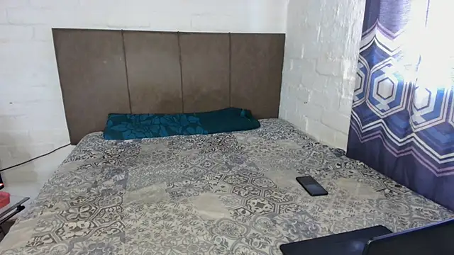 ExoticTransThighs Webcam-Show