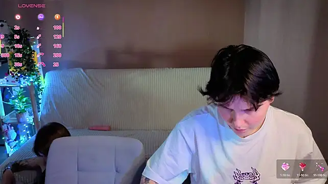 Chat +18 de TaraEva ao vivo