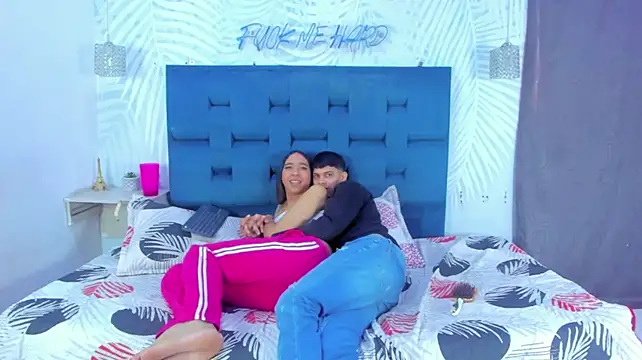 secret_of_two Adlı Modelin Canlı XXX Sohbeti