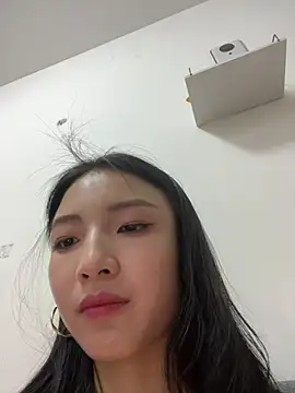 Yaobaobao: вебкам-шоу