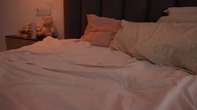 XXX chat uživo modela ibiddi