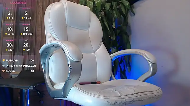 Chat +18 de Colby_driscoll ao vivo