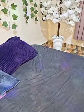 XXX chat uživo modela ScentingToluene