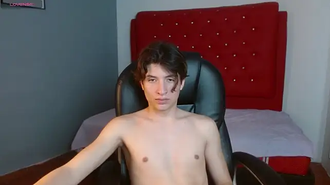 Marcoviolet's Live XXX Chat