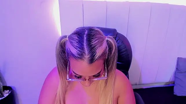Chat XXX en directo de MHONIKBELUCCI