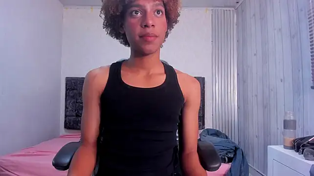 luccas_lowee webkamerás műsora