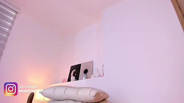 nicolette_bale – Live XXX-chat