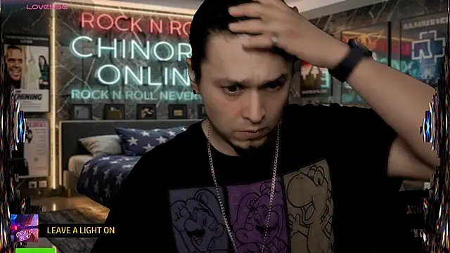 chino_roz Show in webcam