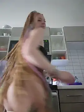 LucidLucy Adlı Modelin Canlı XXX Sohbeti