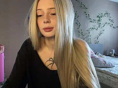 צ'אט XXX בשידור חי של LovelyRachel__