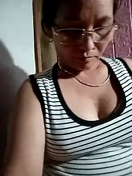 Sexy_cum123 élő XXX-chatje