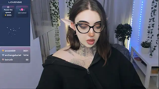 Chatroom XXX en direct de Dixi_Pixi_