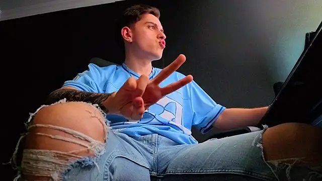 FelixStarkk Adlı Modelin Canlı XXX Sohbeti