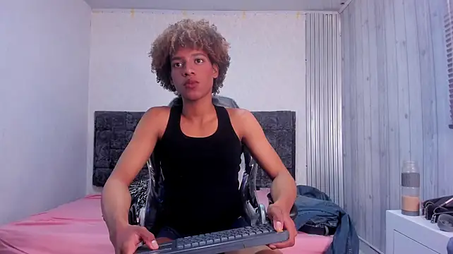 Онлайн чат XXX luccas_lowee