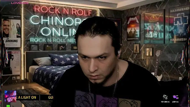 chino_roz Show in webcam