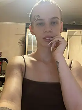 Chatroom XXX en direct de LeinaWoluers
