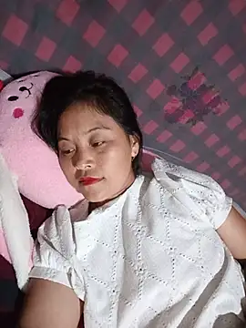 Chat XXX en directo de Alice-567