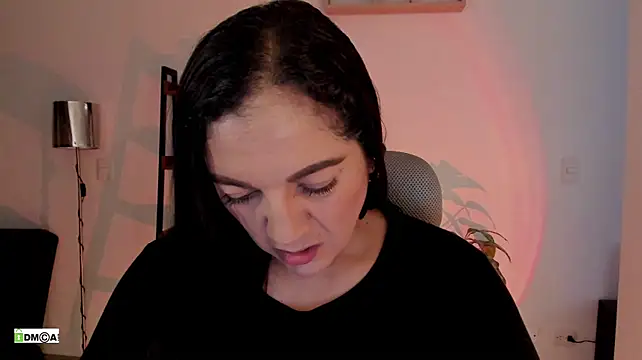 urcute_kitten Adlı Modelin Canlı XXX Sohbeti