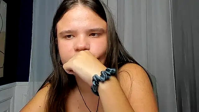 Chat +18 de AdeleCruz ao vivo