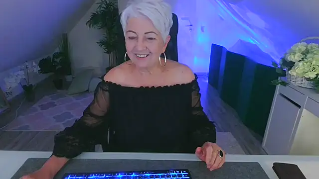 LovelyHelena Live XXX-Chat