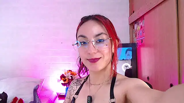 Amy66's Live XXX Chat
