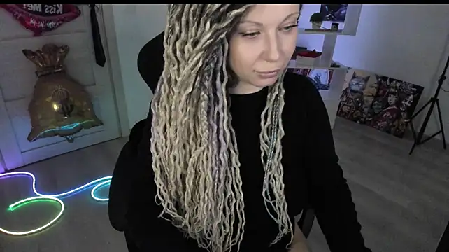 XXX chat uživo modela HoneySallyMoore