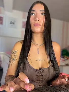 Milena-1's Live XXX Chat