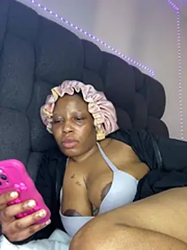 RainBougie's Live XXX Chat