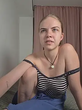 Sarah_HS Chat XXX live