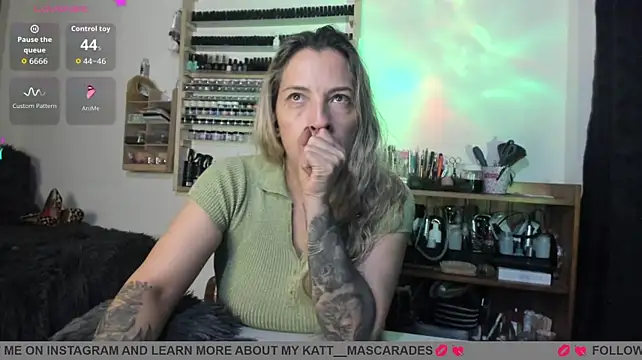 Živý XXX chat FEM-FINDOMKATT