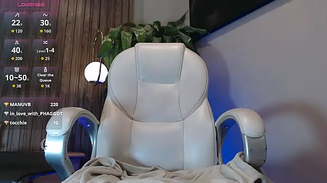 Онлайн чат XXX Colby_driscoll