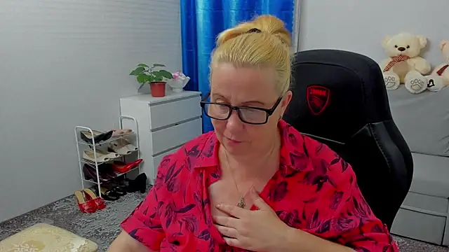 Frau_Marta Live XXX-Chat