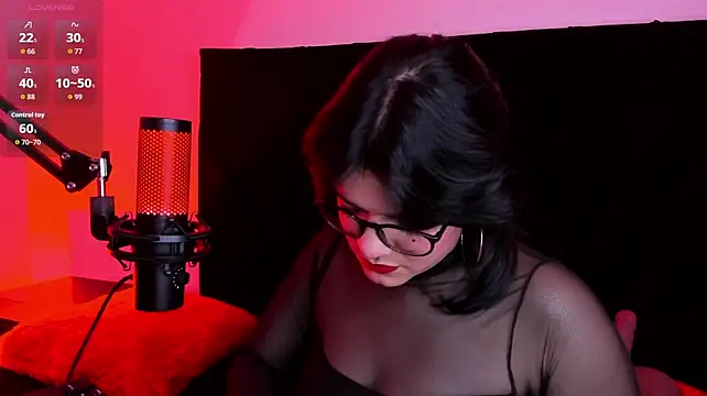 Valeriekay__ élő XXX-chatje