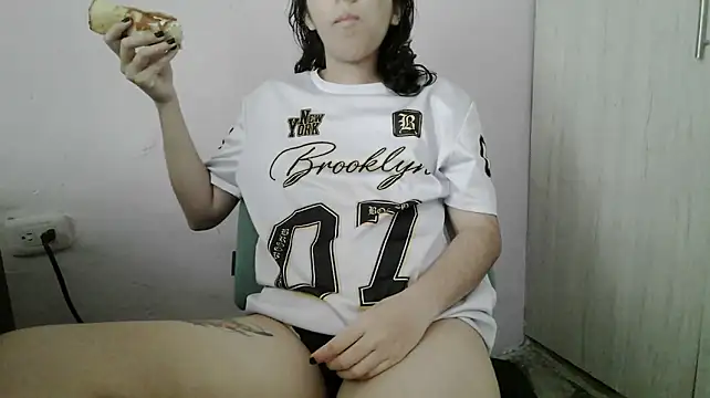 skinnyX333 – Live XXX-chat