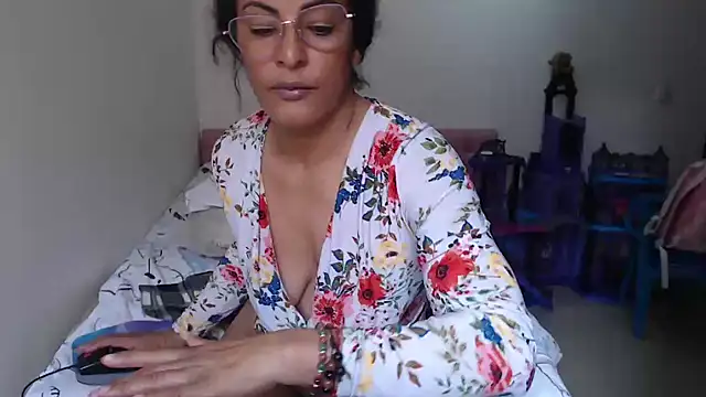 kateleyagrey's Live XXX Chat