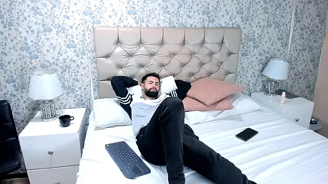 Chat XXX ao vivo de AndrewCrooss