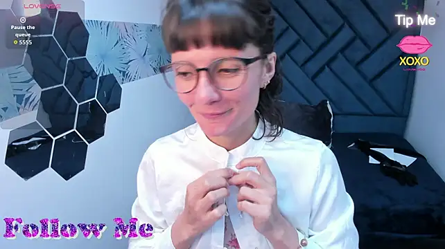 Valery_More__'s Live XXX Chat