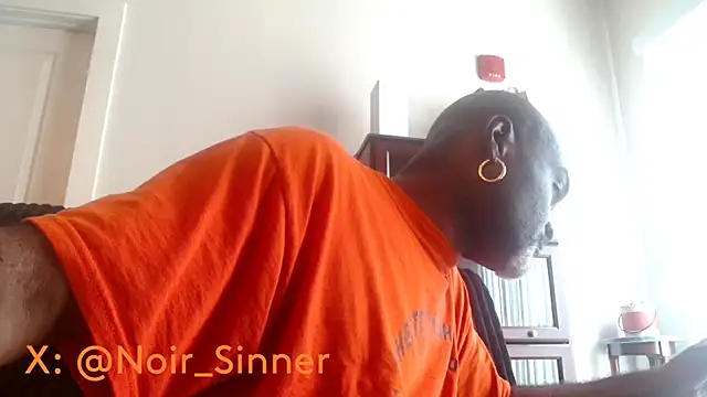 sinnernoir Show in webcam