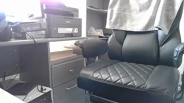 Živý XXX chat TrevorSteele