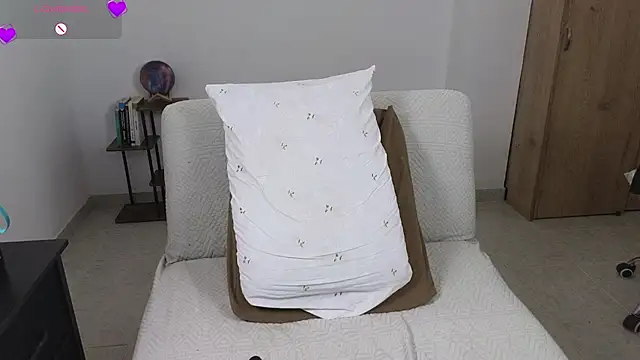 blue__moon_'s Live XXX Chat