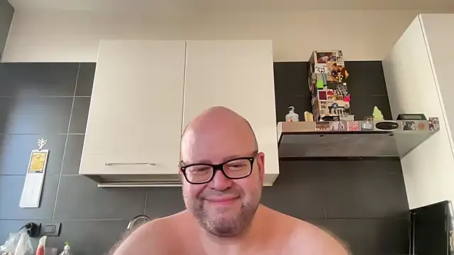 XXX chat uživo modela theitalianbear