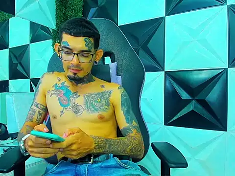 Chatroom XXX en direct de Boy_tatto77