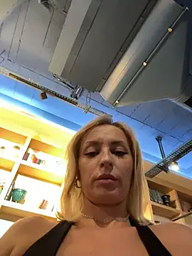 VikaBunny1 élő XXX-chatje