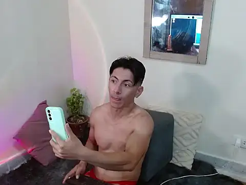 Show de maxstrongboy na webcam
