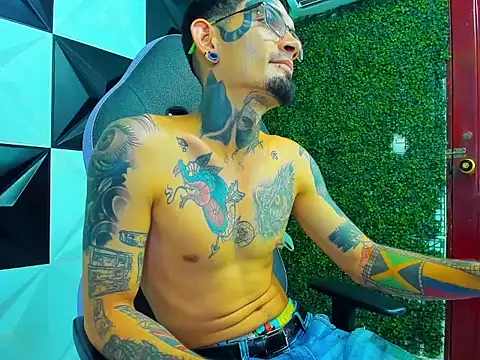 Boy_tatto77 Adlı Modelin Web Kamerası Şovu