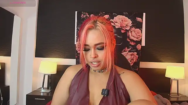 EvaaFoxxy1 Chat XXX in diretta