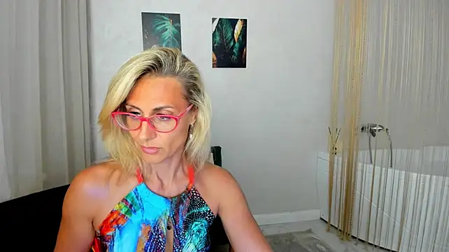 MuseOfStage: απευθείας συνομιλία ΧΧΧ